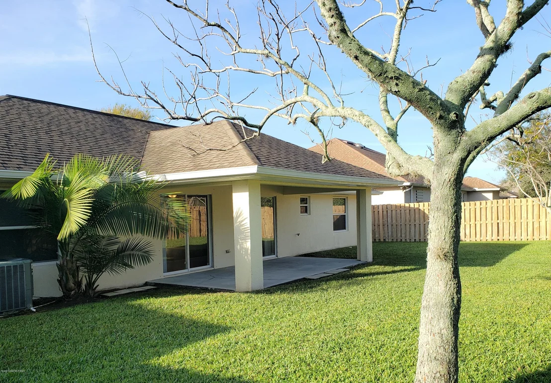 Photo of 2093 Woodfield Circle