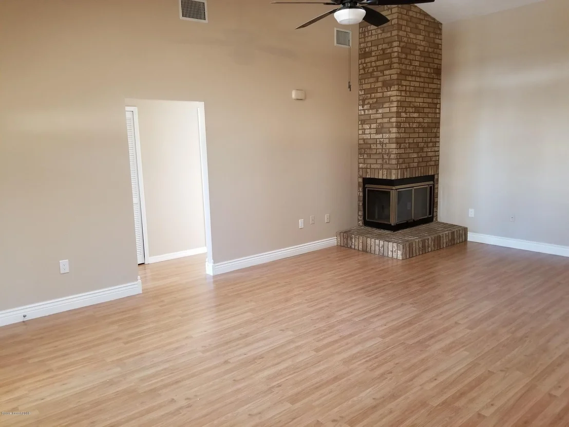 Photo of 1660 Clover Circle