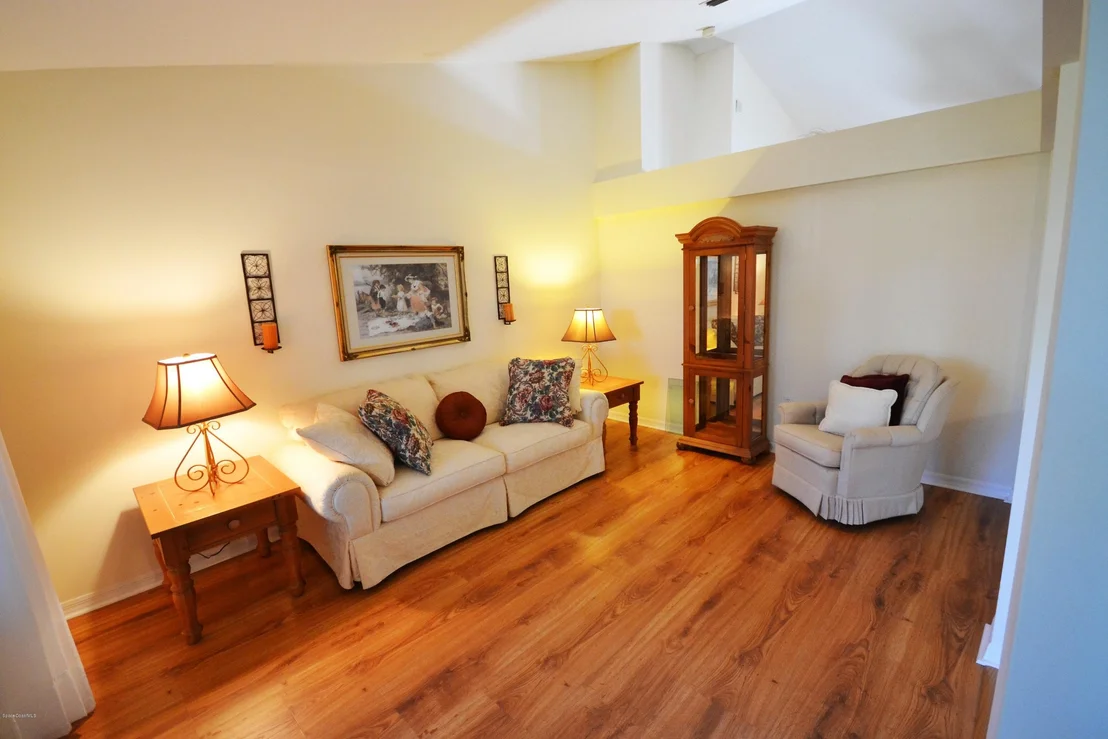 Photo of 2093 Lionel Drive