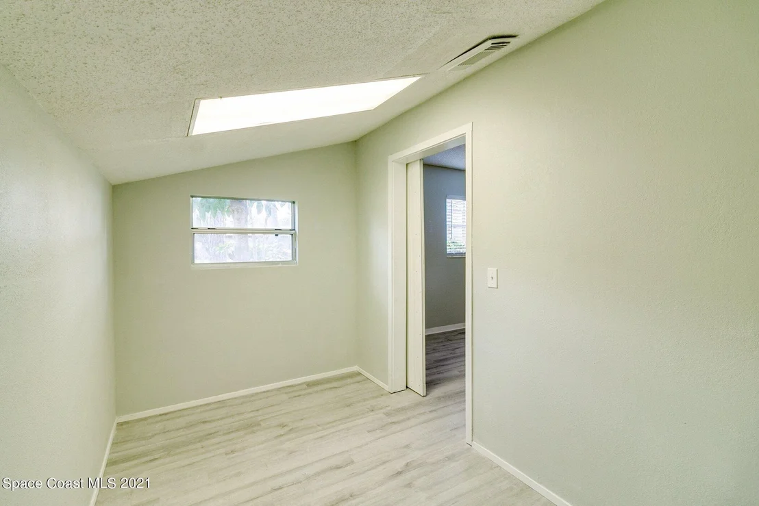 Photo of 603 Dundee Circle