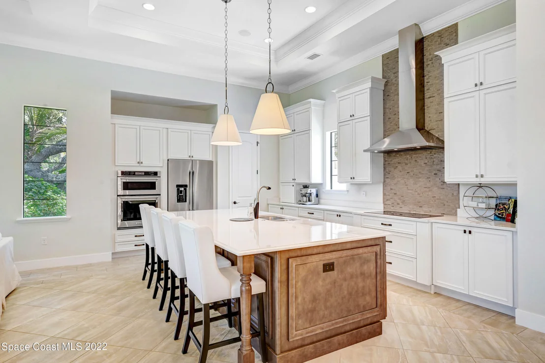 Photo of 180 Whaler Drive