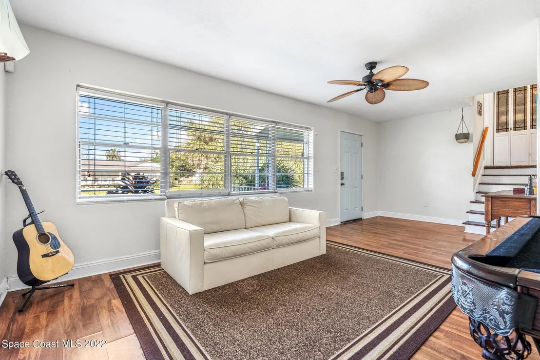 Photo of 405 Bunker Street