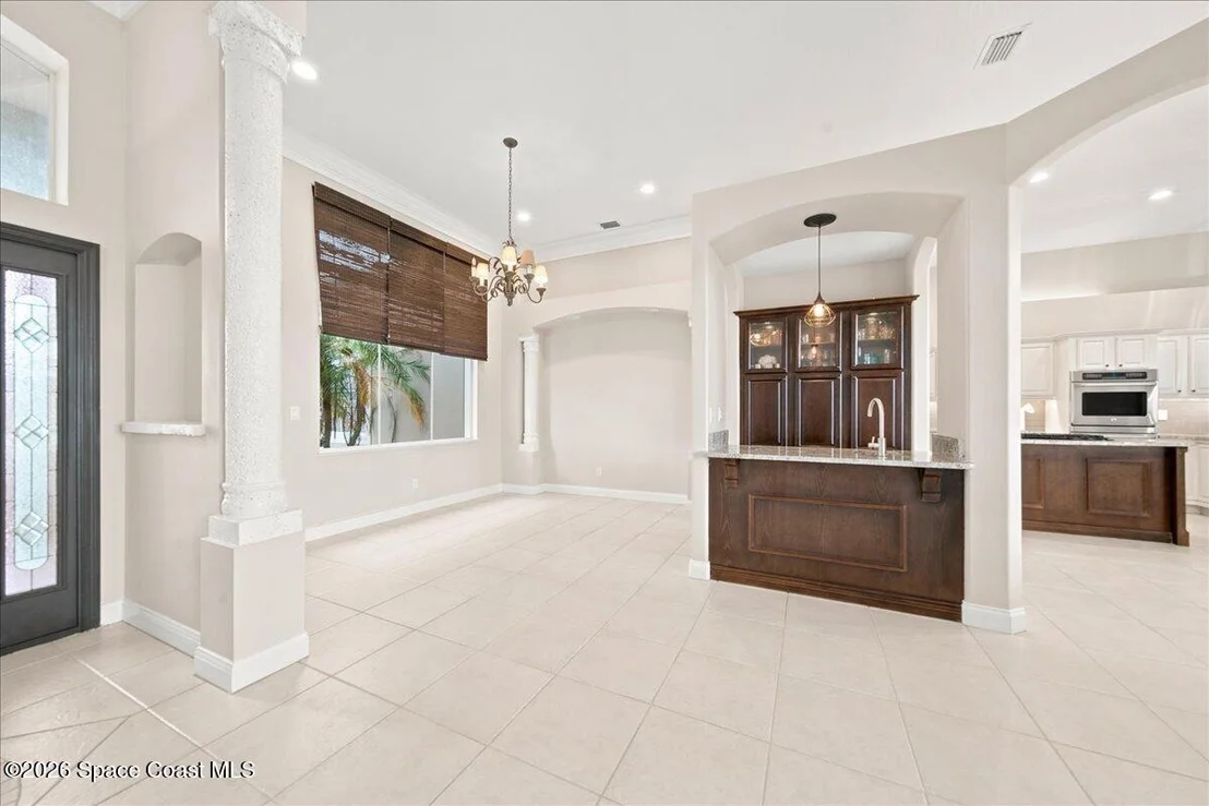 Photo of 825 Thrasher Drive
