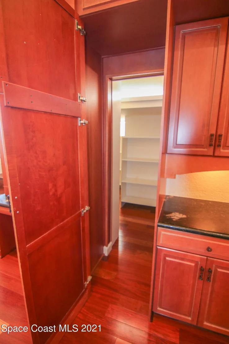 Photo of 228 Mclean Point