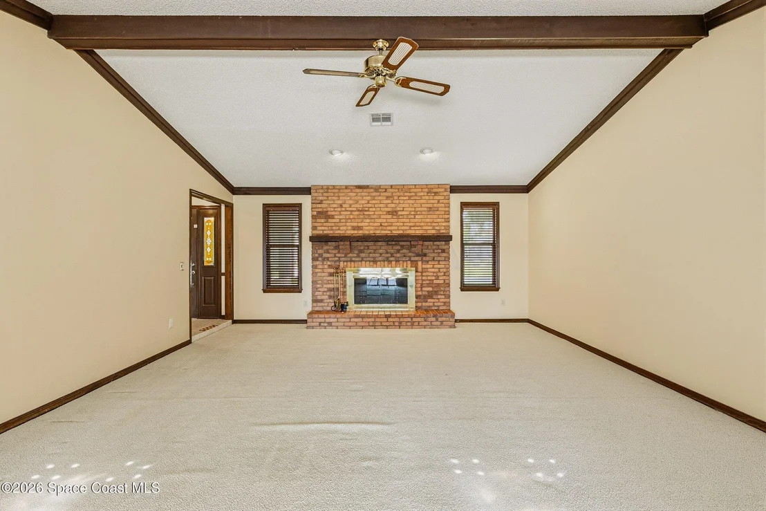 Photo of 460 Neptune Drive NE