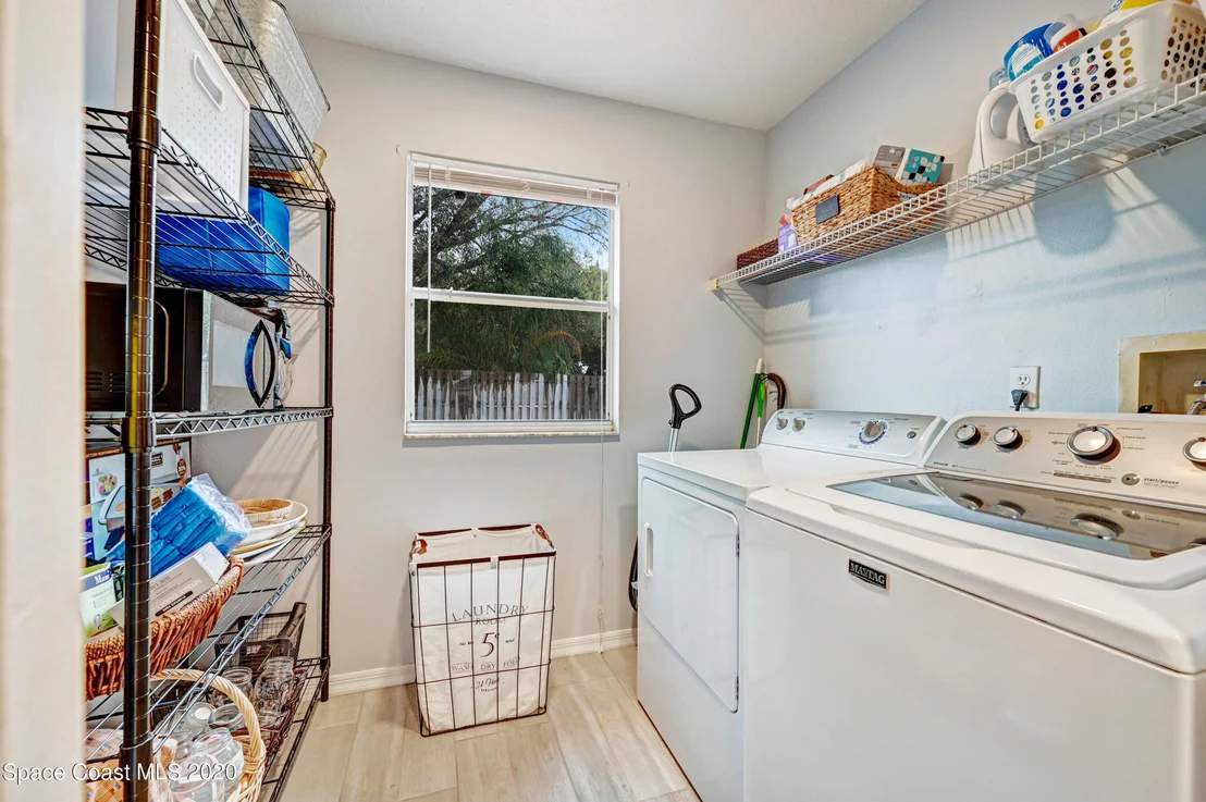 Photo of 892 Spirea Drive