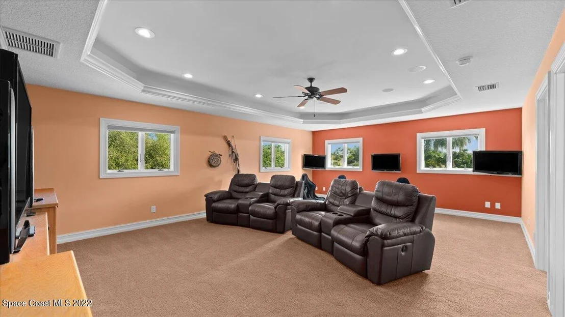 Photo of 873 Oak Park Drive