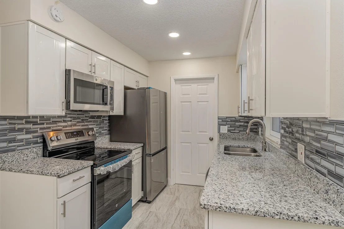 Photo of 2896 Lancaster Road
