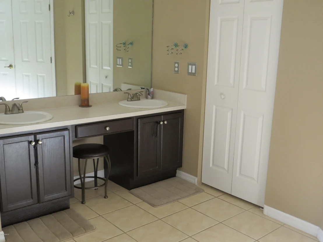 Photo of 930 Spring Oak Drive