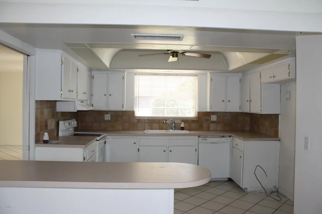 Photo of 400 Bahama Drive