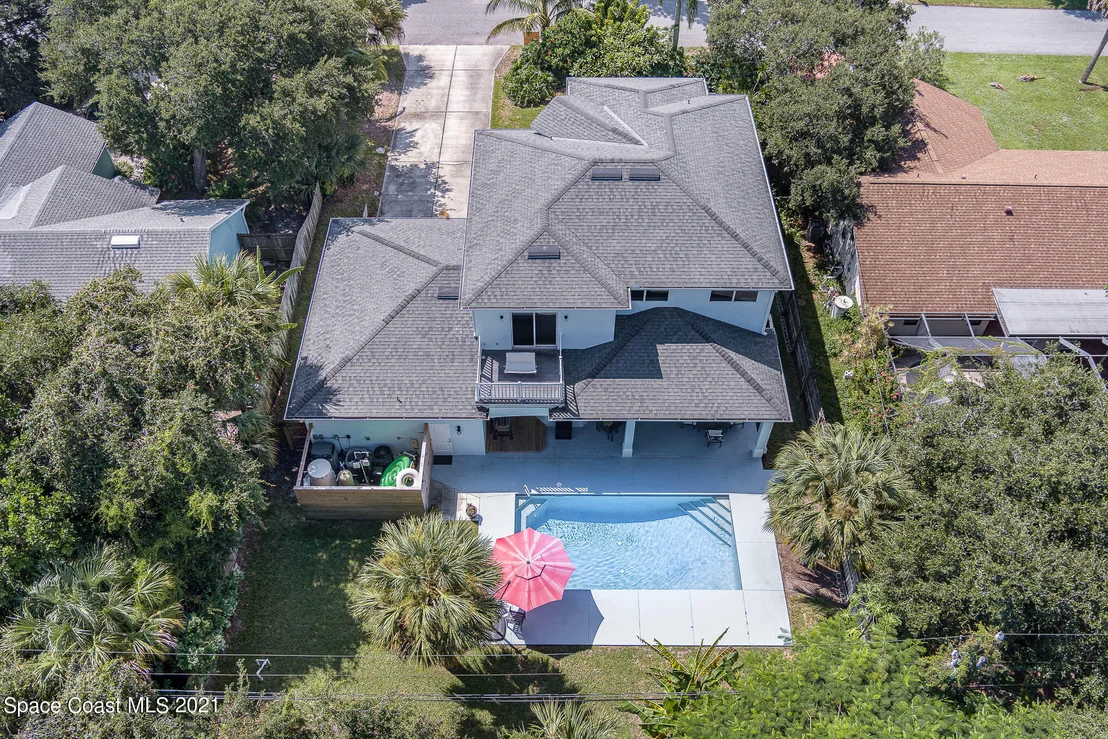 Photo of 250 Heron Drive