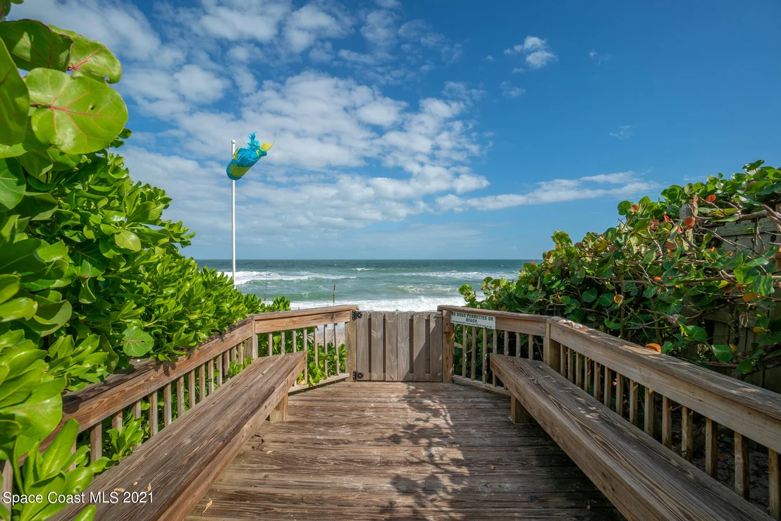 Photo of 5467 Solway Drive