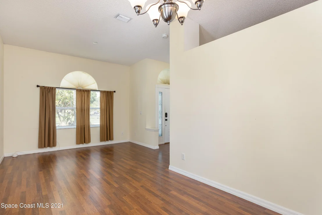 Photo of 8060 Bracken Lane