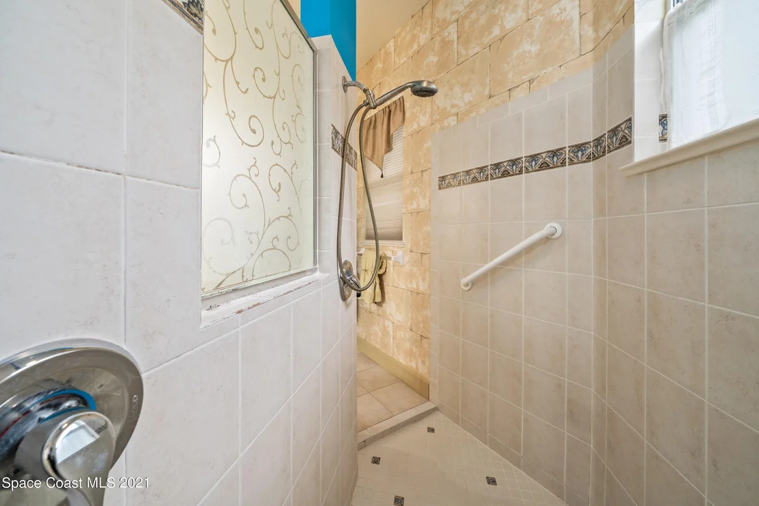 Photo of 975 Starling Way