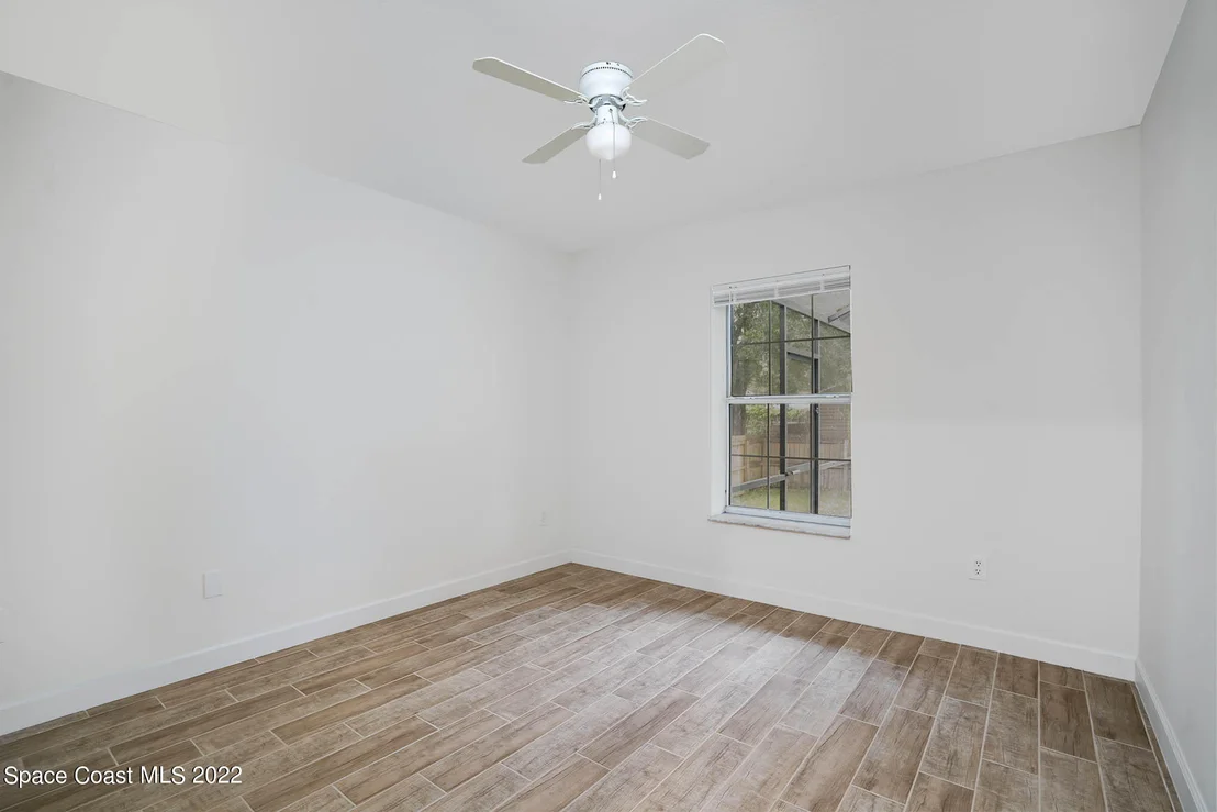 Photo of 2020 Commodore Street