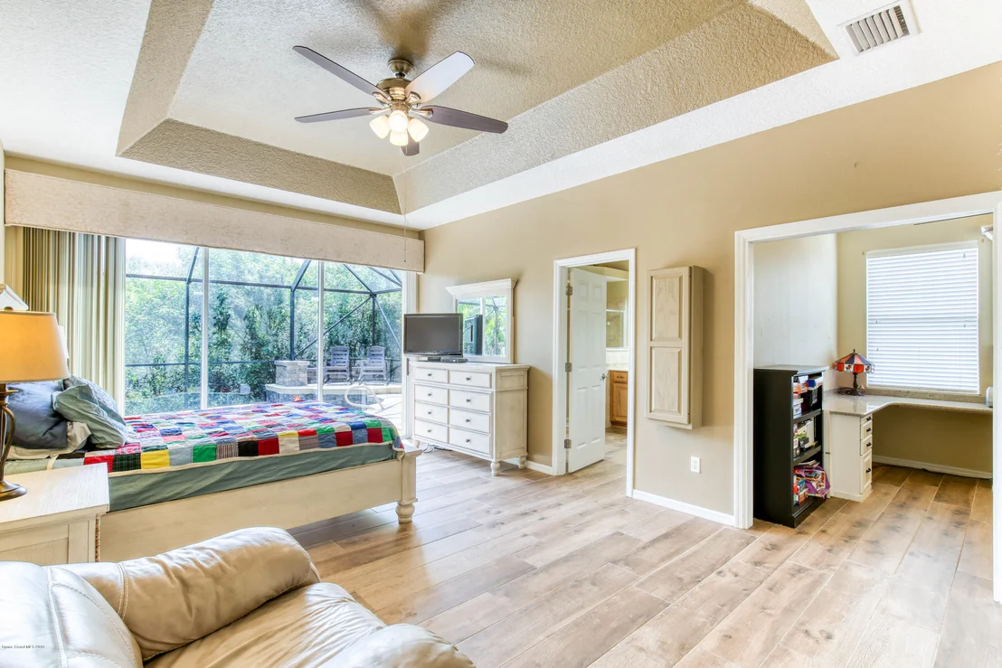 Photo of 4611 Portage Trail