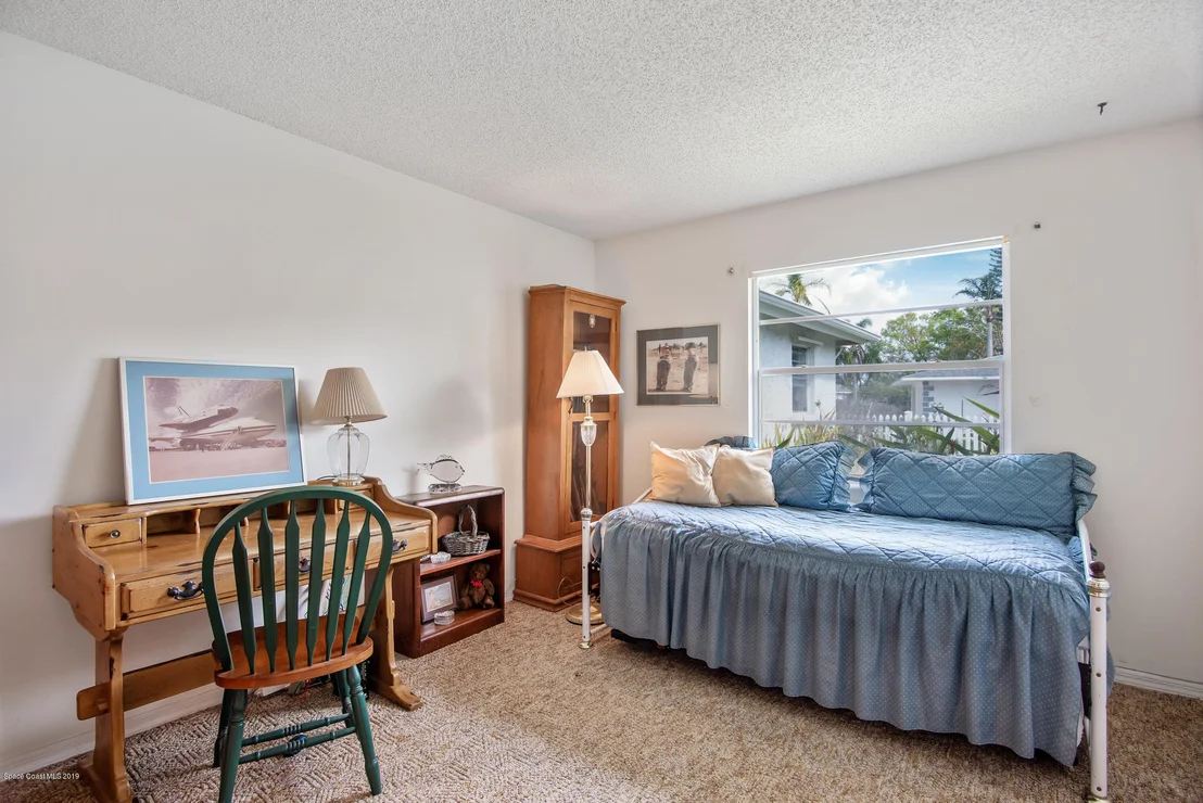 Photo of 606 Dunbarton Circle NE