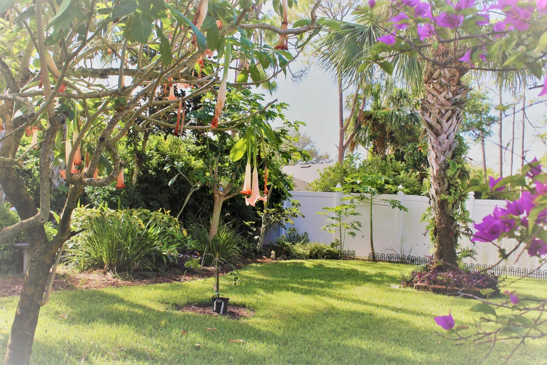 Photo of 322 Waterside Circle