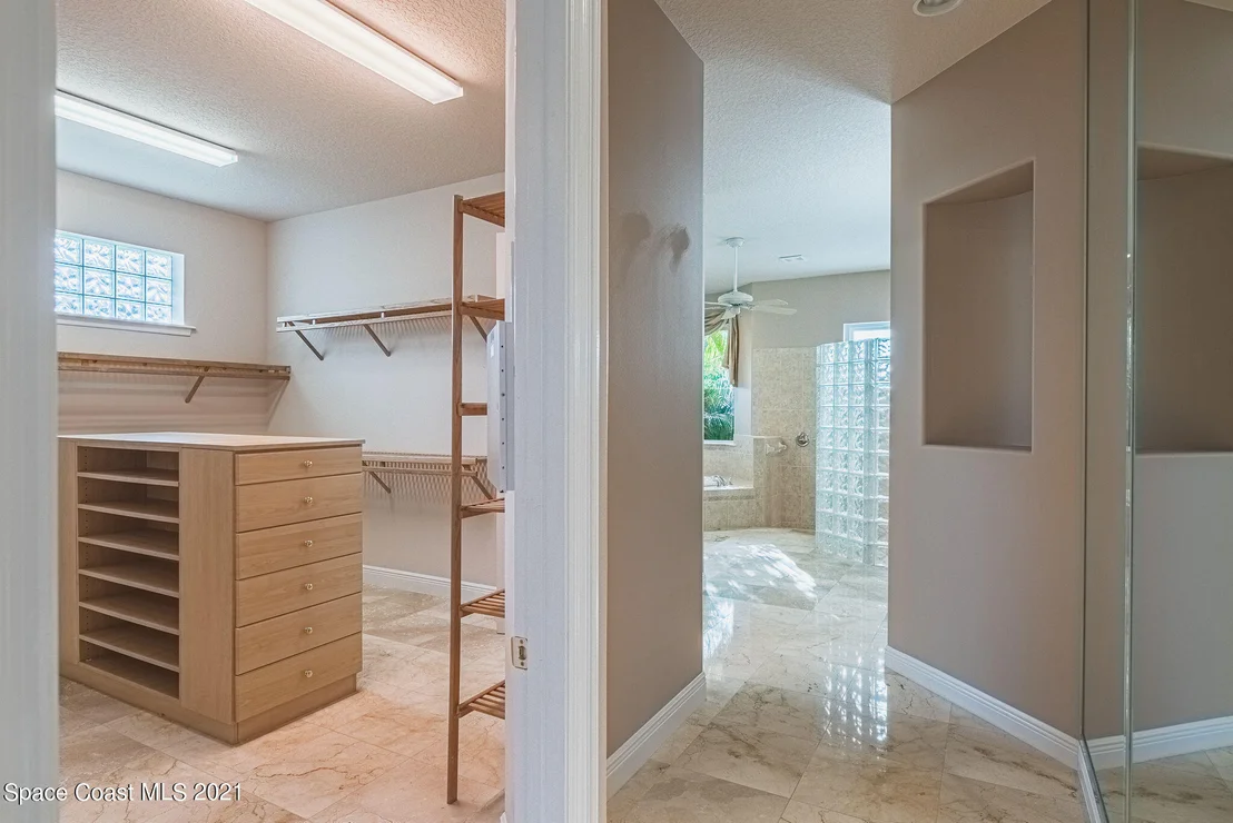 Photo of 8181 Compton Way