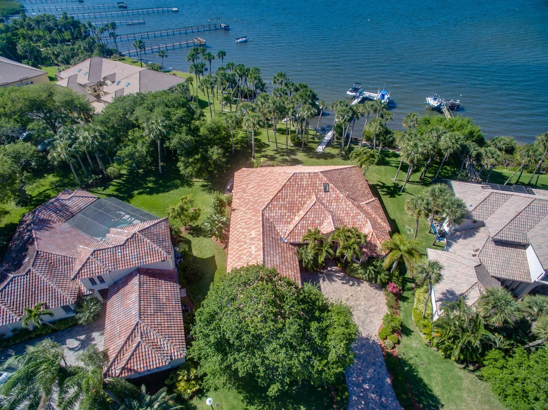 Photo of 290 Hammock Shore Drive