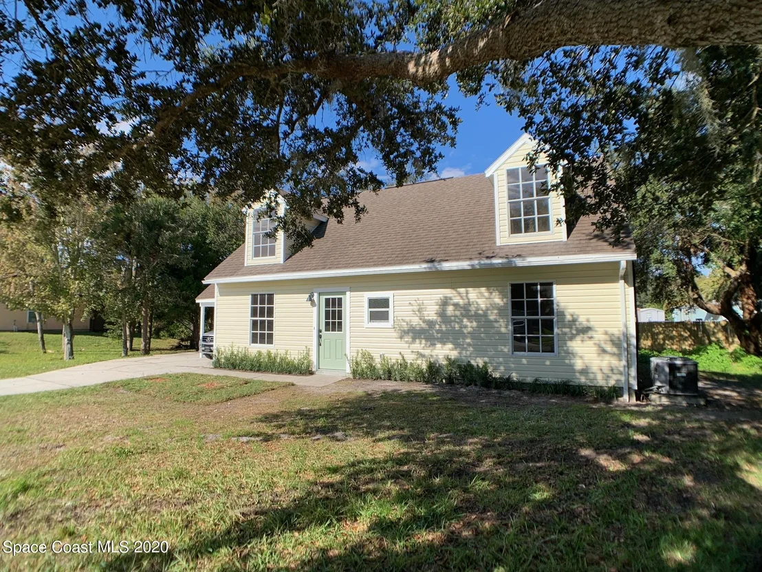 Photo of 5020 Baggett Place