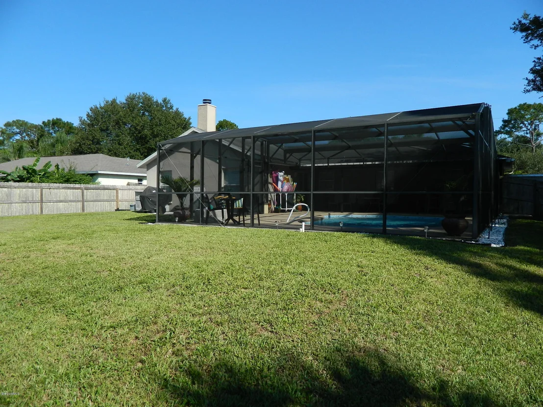 Photo of 6045 Chapman Street