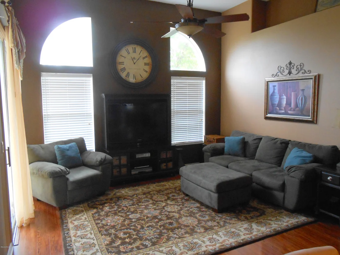 Photo of 4531 Portage Trail