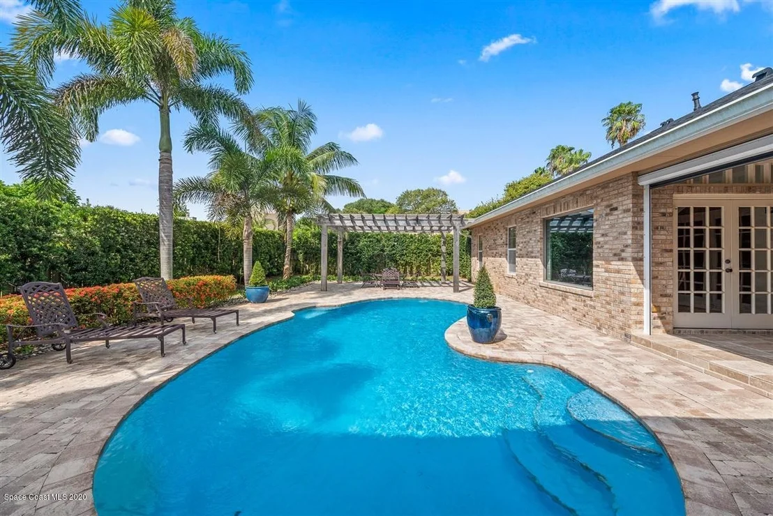 Photo of 437 Oriole Lane