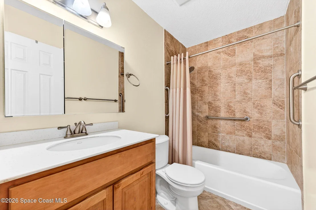 Photo of 2737 Cherbourg Road