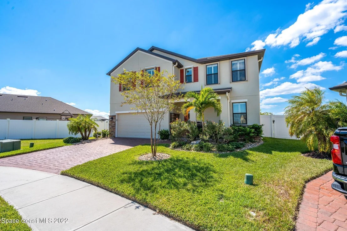 Photo of 982 Peta Way