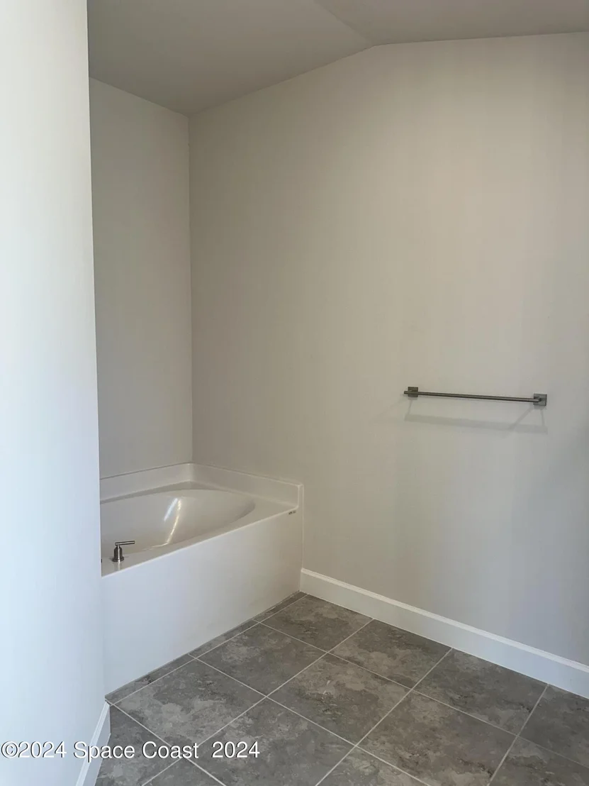 Photo of 975 Kylar Drive NW
