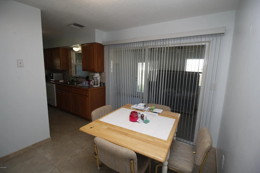 Photo of 1006 Cable Lane NE