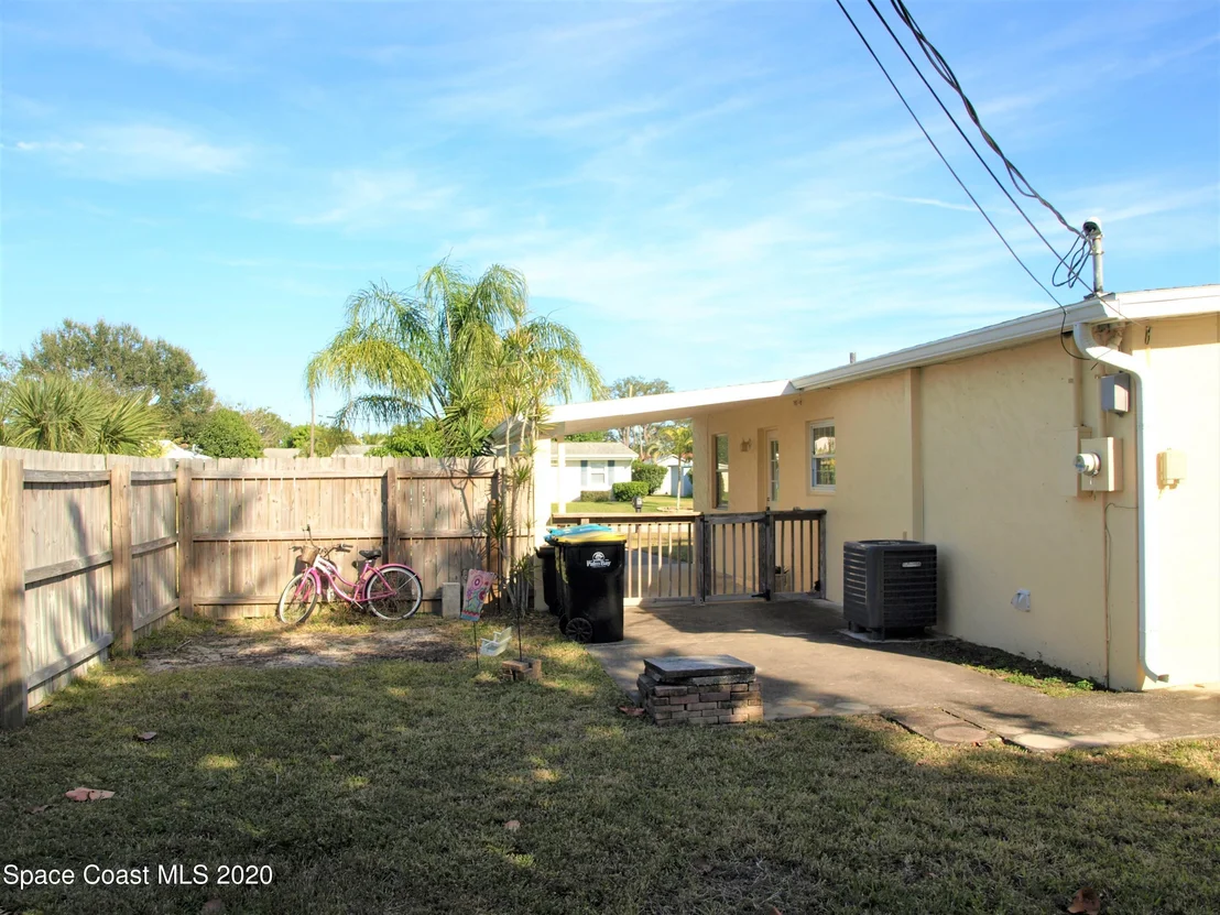Photo of 1084 Cable Lane NE