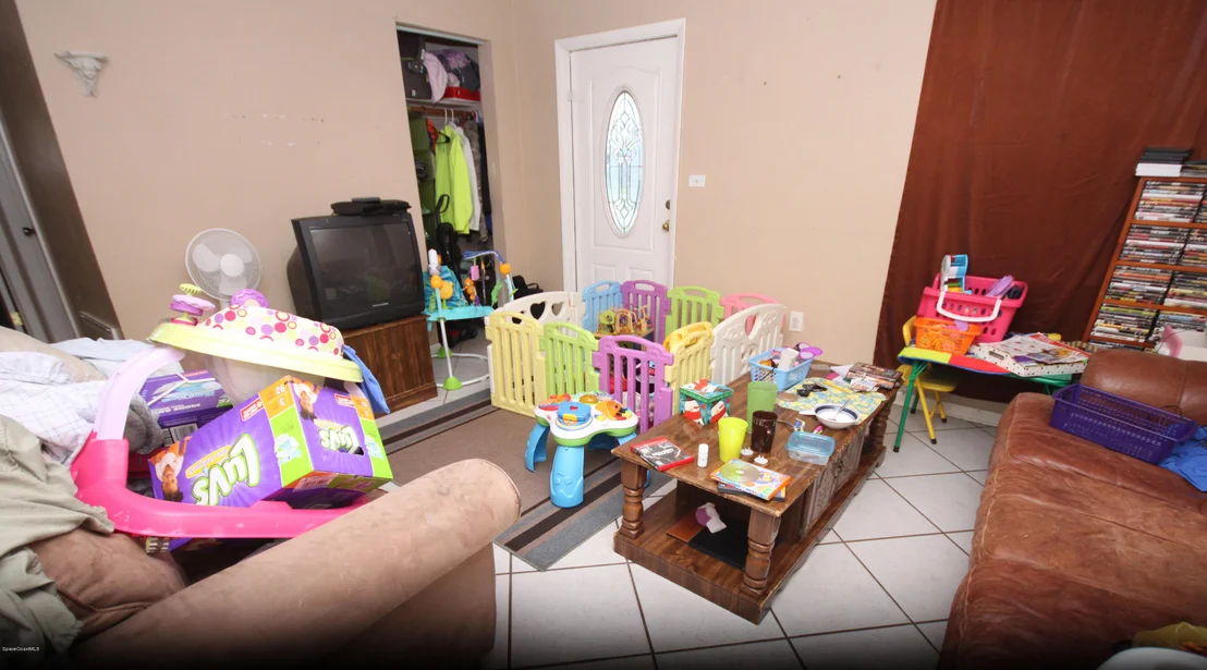 Photo of 1037 Cable Lane NE
