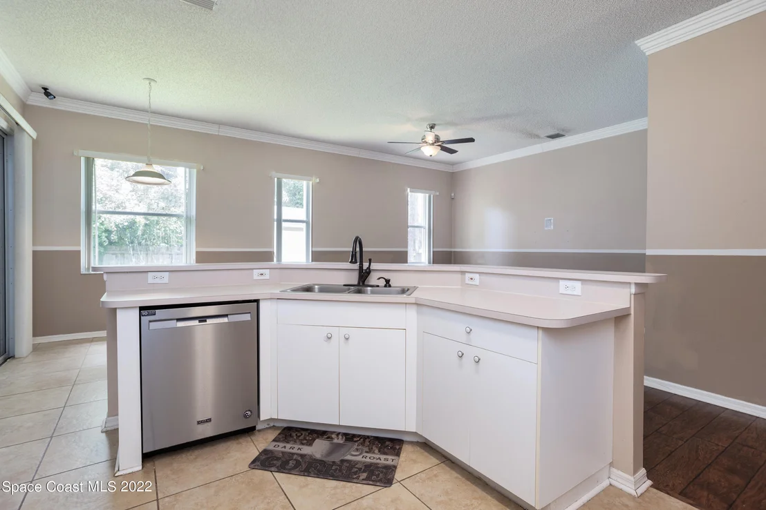 Photo of 6813 Cecil Road
