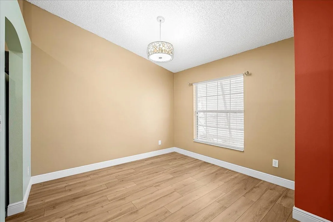 Photo of 6445 Ainsworth Road