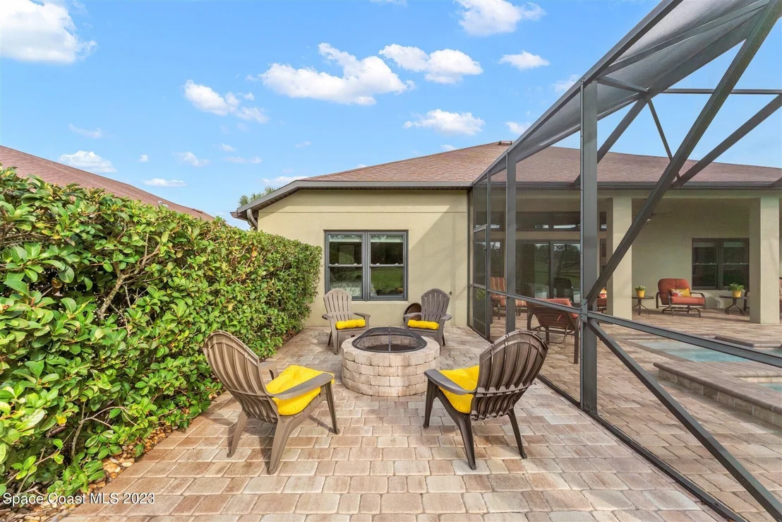 Photo of 1498 Outrigger Circle