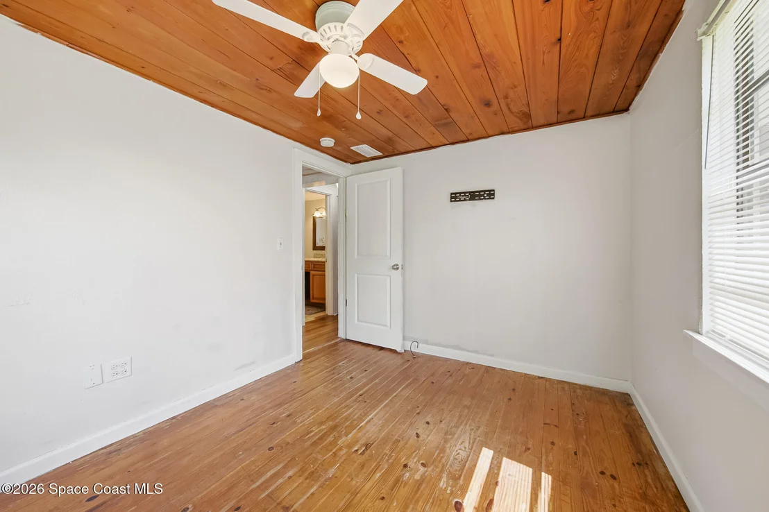 Photo of 355 Pine Avenue