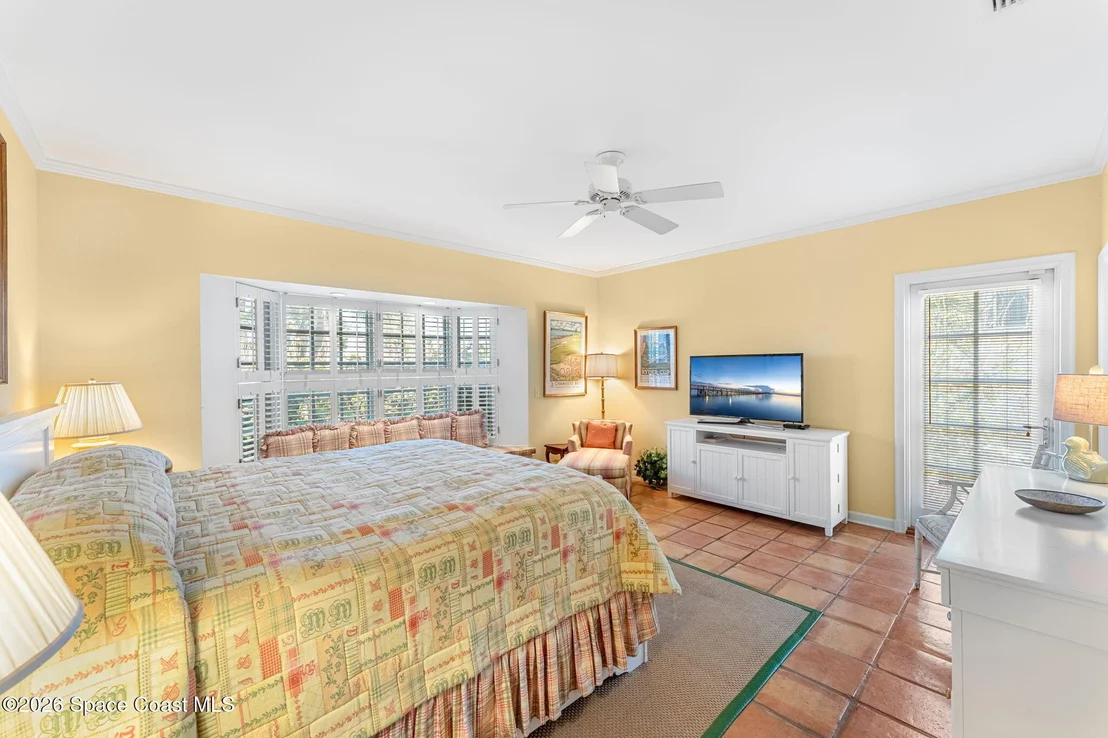 Photo of 680 Ocean Road