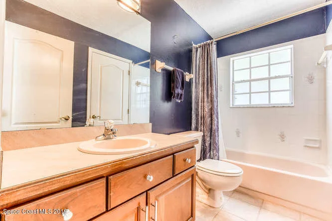 Photo of 2241 Royal Oaks Drive
