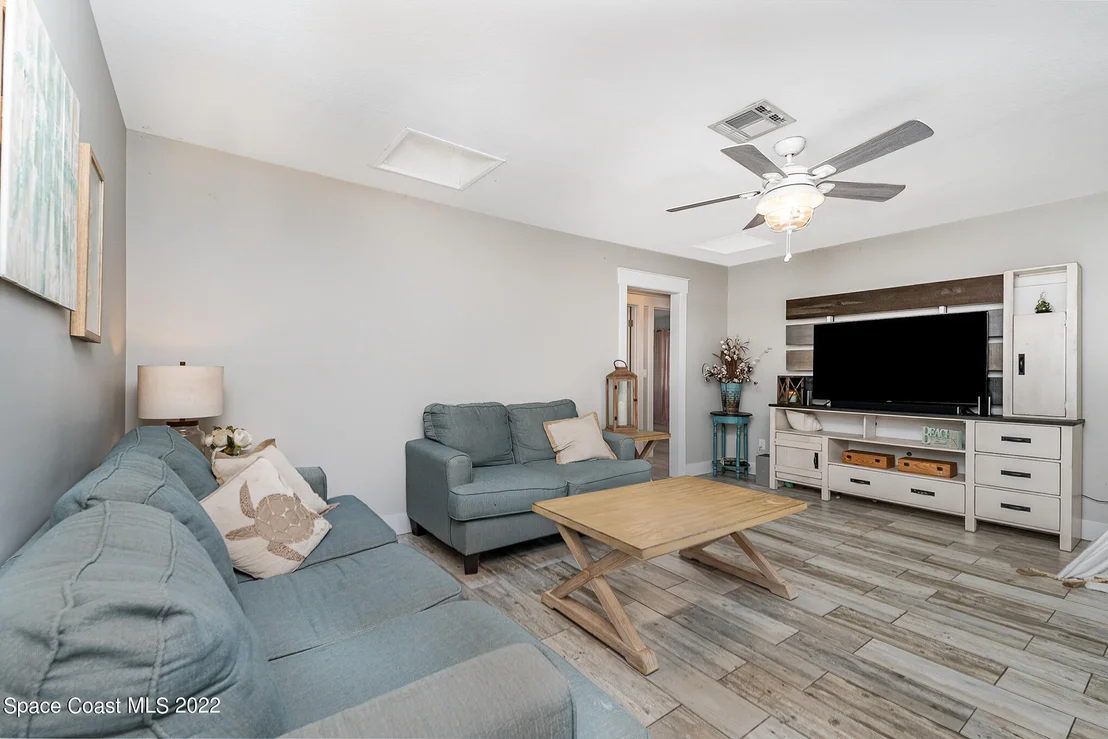 Photo of 214 7th Avenue