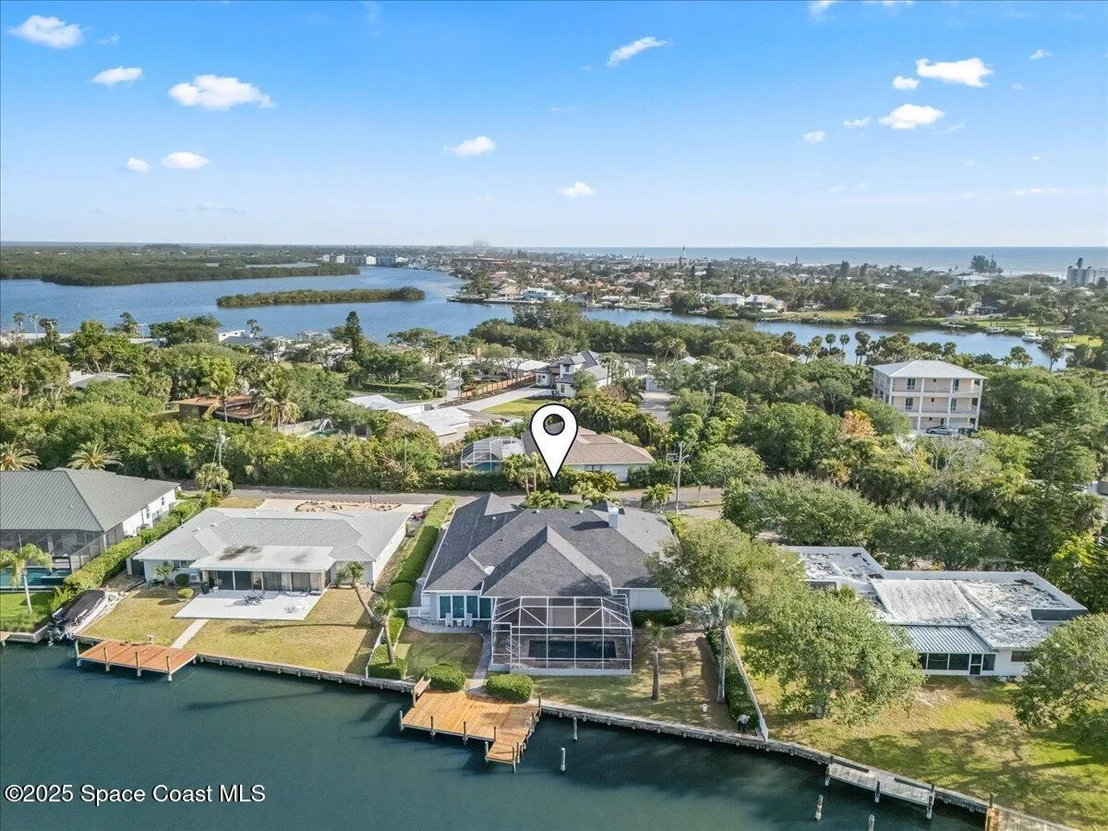 Photo of 110 W Bay Drive