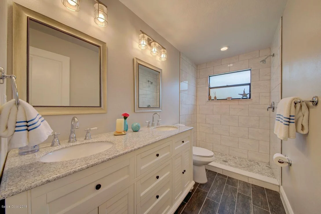 Photo of 2665 Lakehill Road