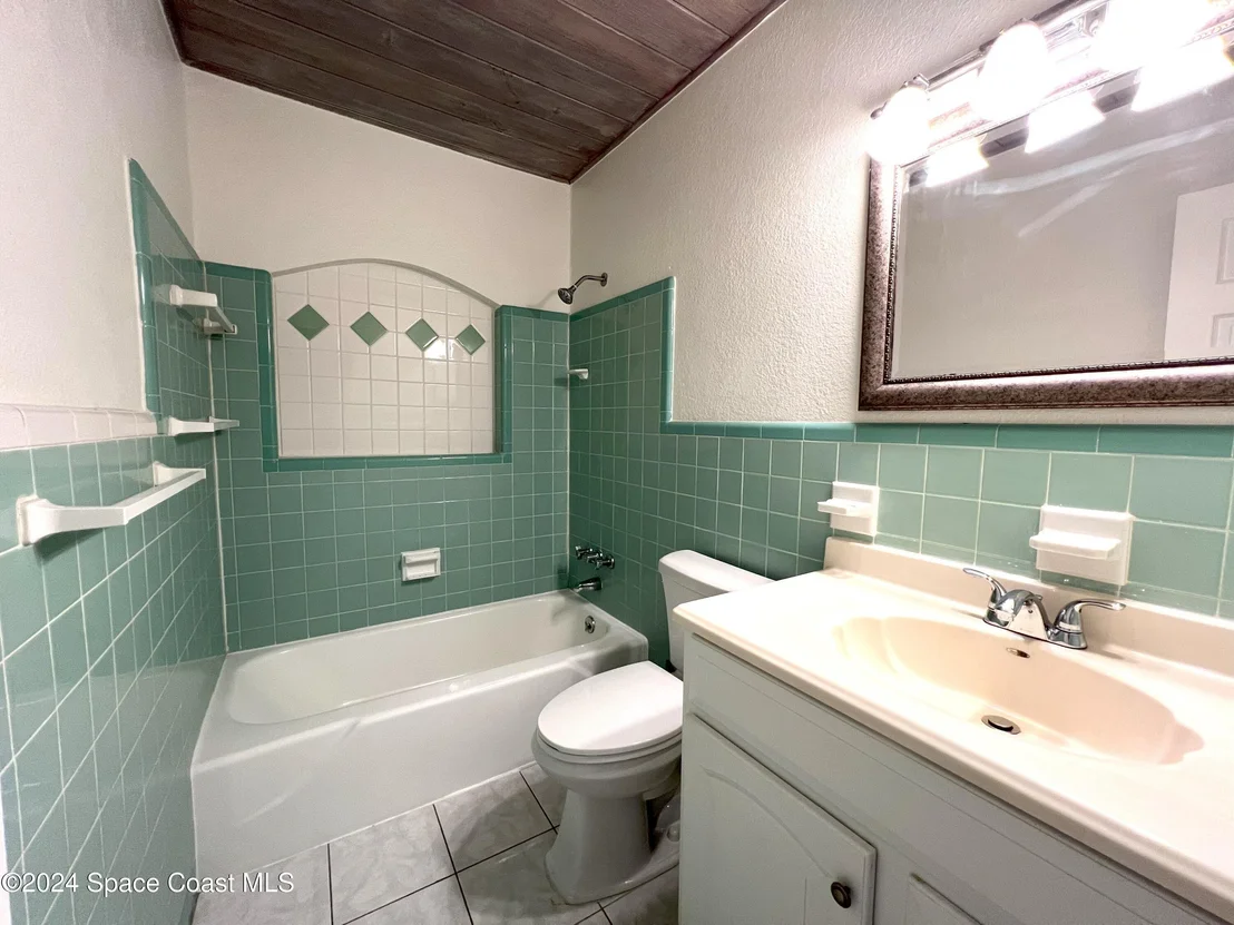 Photo of 1908 Palm Boulevard