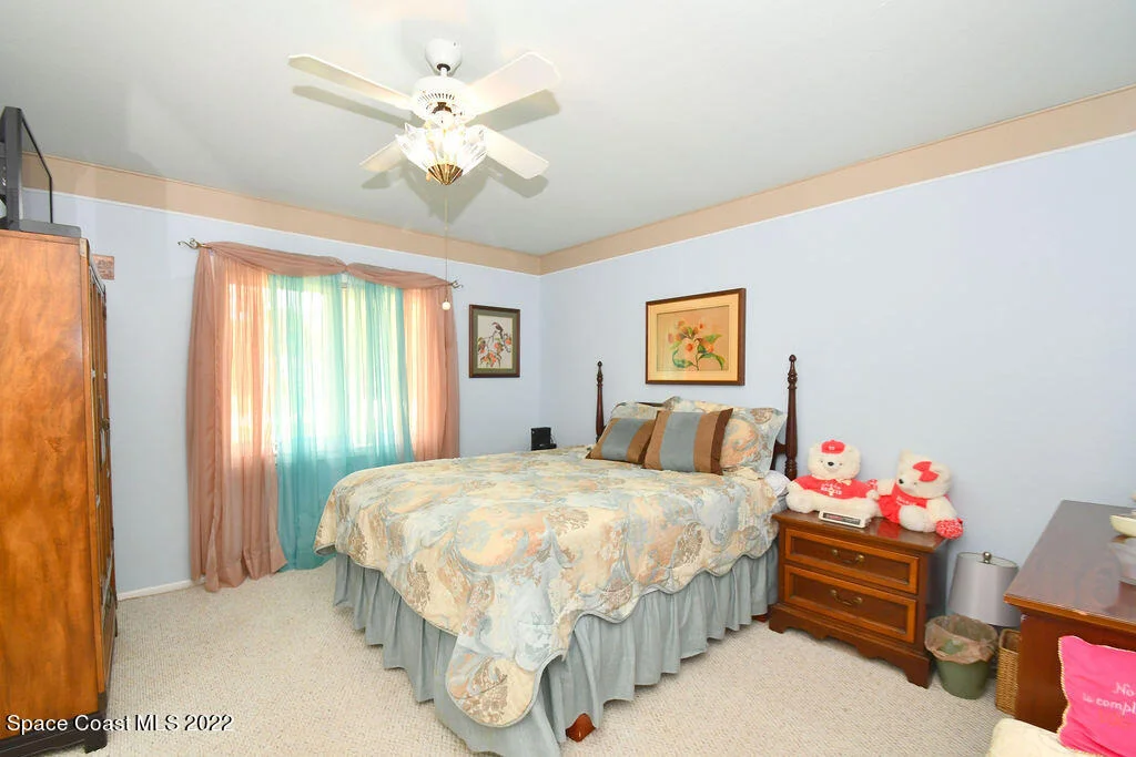 Photo of 1241 Riviera Drive NE