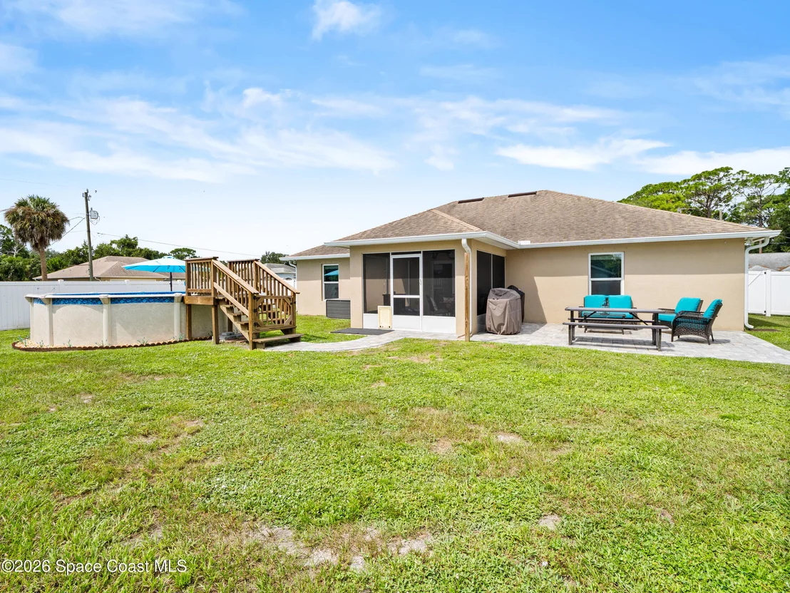 Photo of 5931 Midway Avenue