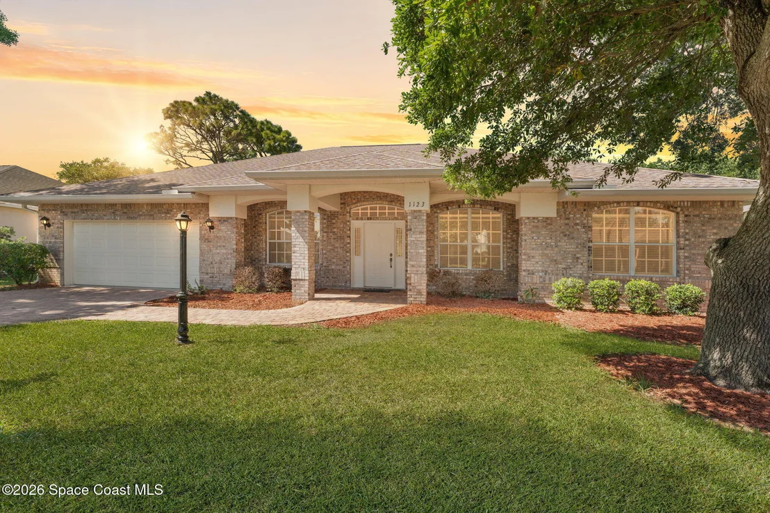 Photo of 1123 Spring Oak Drive