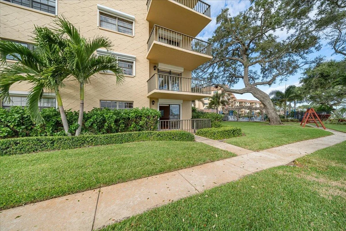 Photo of Unit 201B at 1049 Rockledge Drive