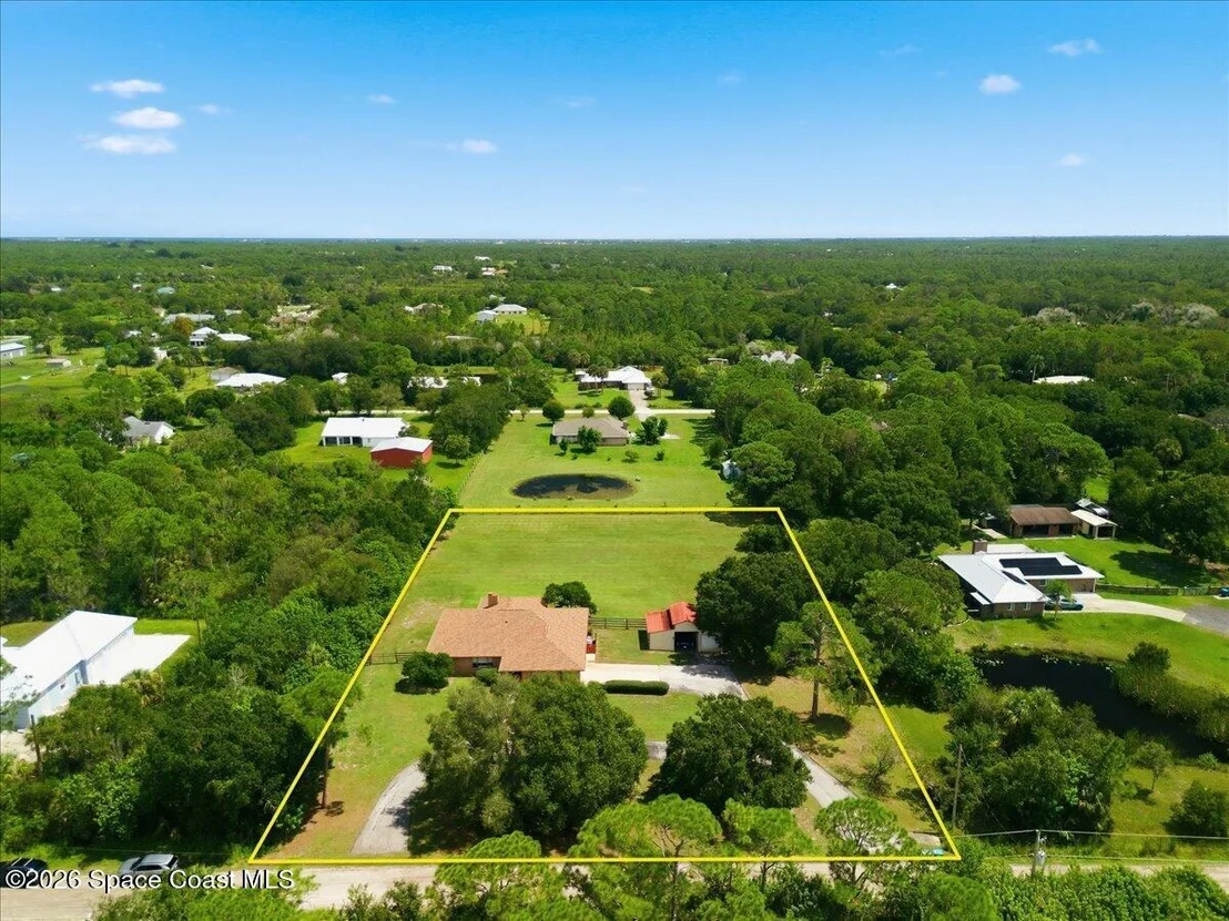 Photo of 2785 Beran Lane
