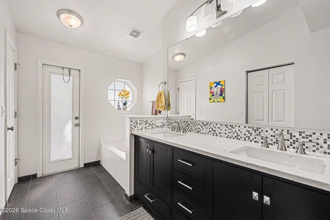 Photo of 4057 Four Lakes Drive